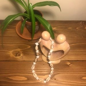 Pretty Shell Necklace